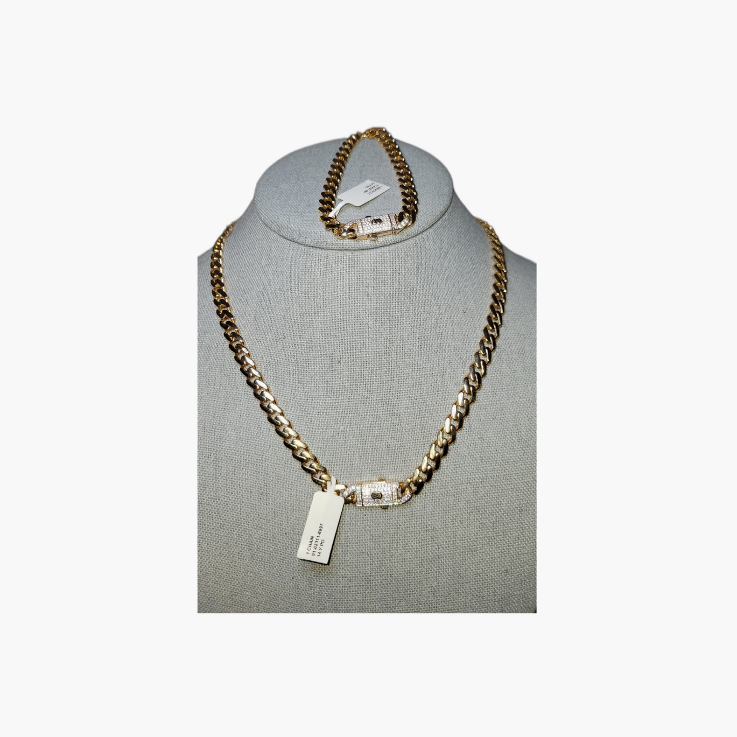 Monaco y Pulsera